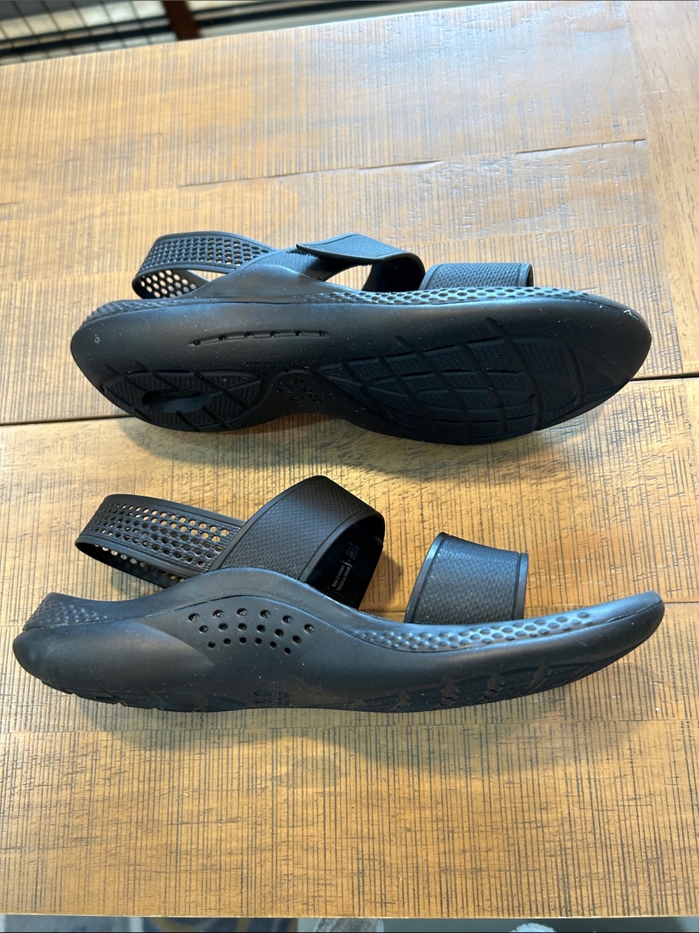 NWOT Crocs Black Sport Sandals Size US 7 - Picture 5 of 7